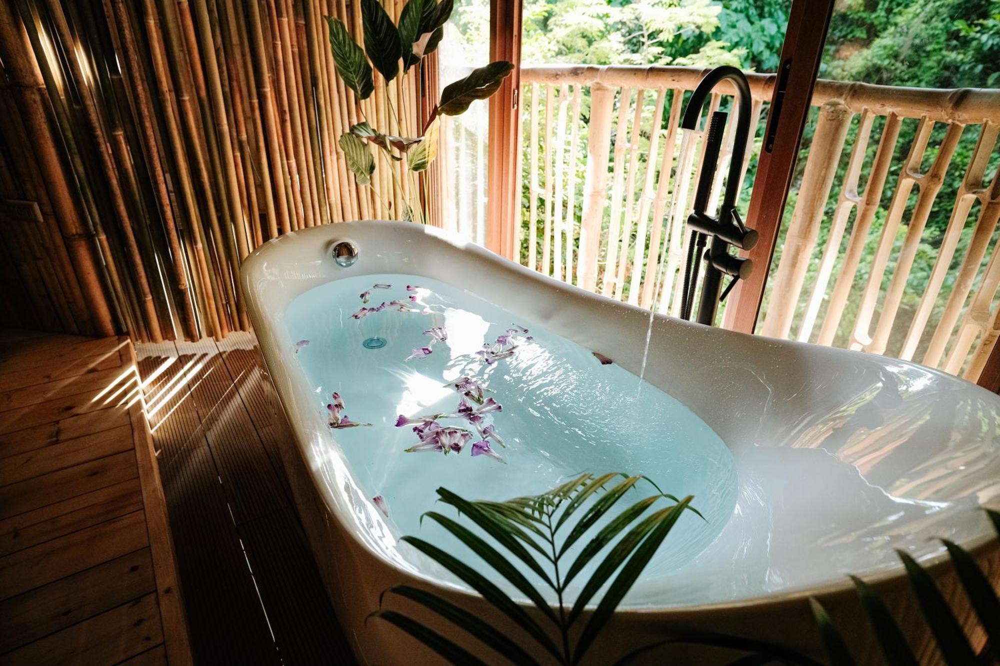 Villa Treehouse De Valentine Balamban Exterior foto